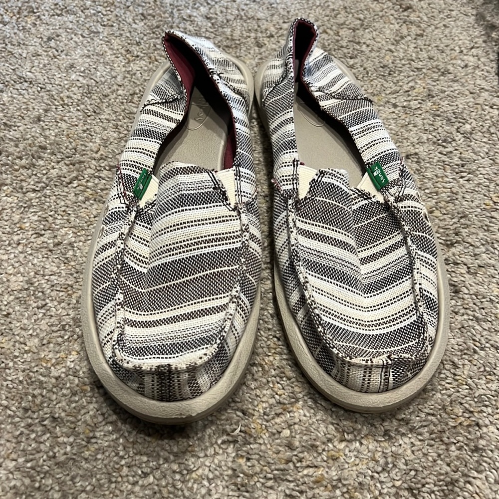 Sanuks